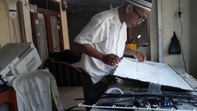 pasang backlight tcl 40b3 смотреть онлайн