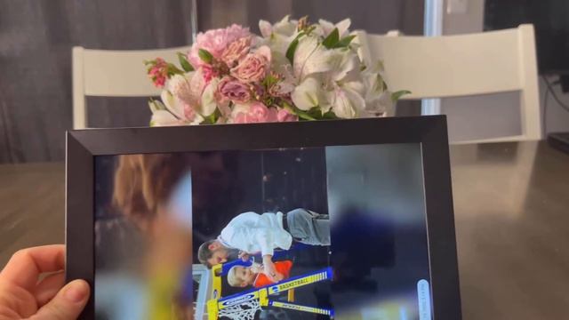 Review of FRAMEO 10.1 Inch Smart WiFi Digital Photo Frame 1280x800 IPS LCD Touch Screen смотреть онлайн