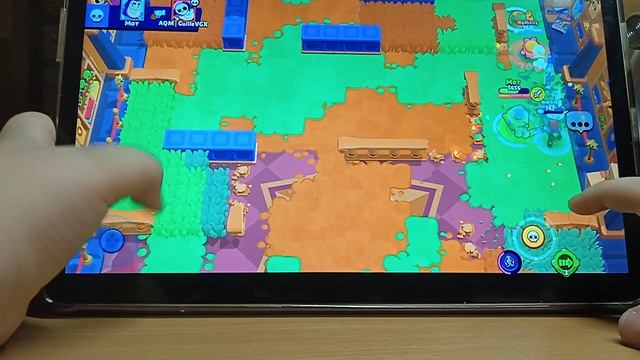 играю в бравл Старс