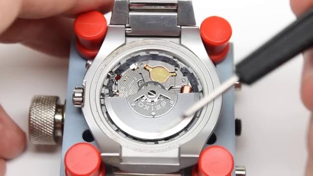 How to Change/Replace Your Seiko Kinetic Battery/Capacitor смотреть онлайн