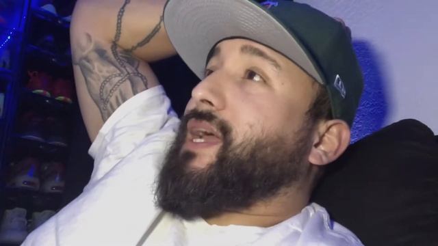 Nike SB Dunk Low Supreme “Hyper Royal” смотреть онлайн