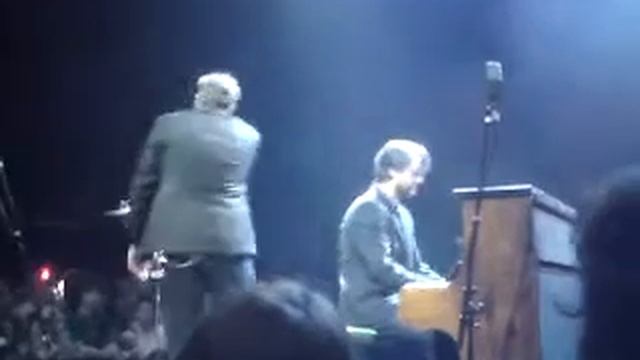 Elbow - Some Riot O2 Arena London 29 March 2011