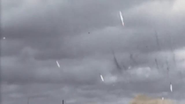 Флаг Победы - OiN Одни из Нас смотреть онлайн