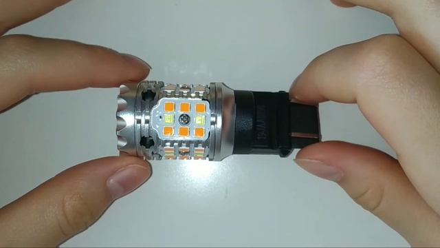 Светодиодная двухцветная лампа с обманкой P27/7W 40s30wa 3157 бело-оранжевая в габариты поворотники смотреть онлайн