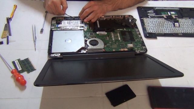 8 Asus X555L Hoparlör Değişimi смотреть онлайн