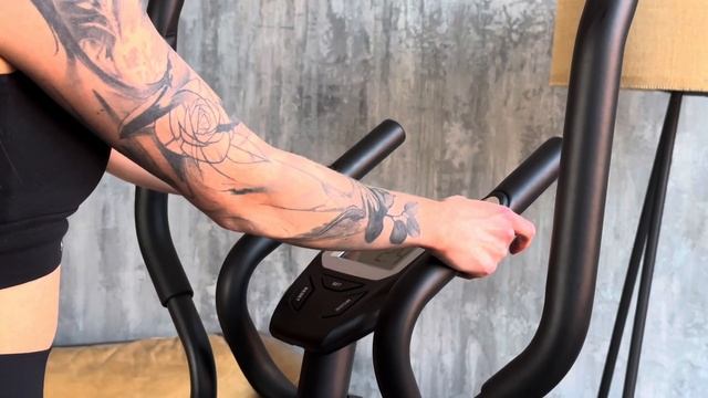 ЭЛЛИПТИЧЕСКИЙ ТРЕНАЖЕР EVO FITNESS STELLA/ВИДЕООБЗОР И СОВЕТЫ ПО СБОРКЕ смотреть онлайн