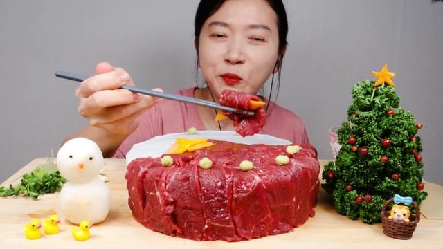 한우 뭉티기로 만든 크리스마스 케이크 리얼사운드 먹방 RAW BEEF SASHIMI CAKE ASMR MUKBANG EATING SOUNDS NO TALKING | NAJIN смотреть онлайн