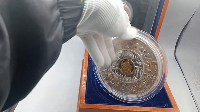 монета 1 кг серебра. 40 долларов Либерия 12 апостолов. серебряная монета смотреть онлайн