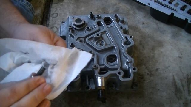 Oil Cooler Replacement (12): Assembling Oil Cooler with new Core / Gaskets (For 2005 F250 6.0L) смотреть онлайн