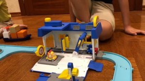 Строим город Поли Робокар, кейс с машинками из мультика Poli Robocar, трансформер Поли Робокар