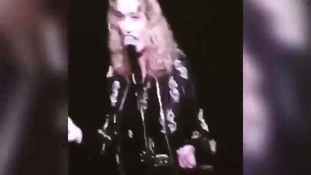 Madonna promete una mamada a quien vote por Hillary Clinton смотреть онлайн