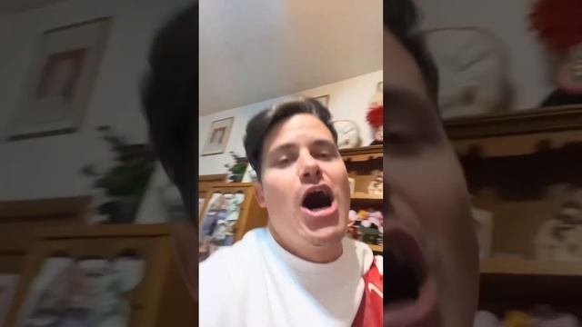 NONNO FAUSTINO - Panettone che sa de fi.. 😂🐊😂 смотреть онлайн