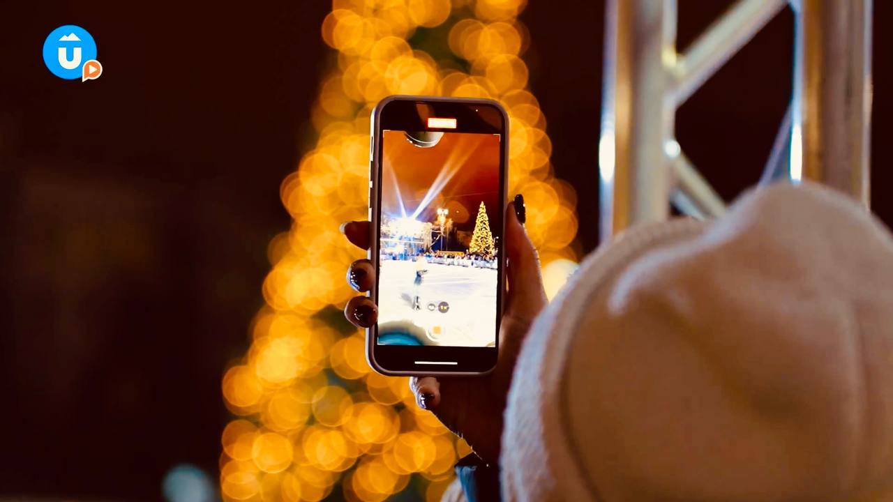 Как прошло торжественное открытие катка на площади 1905 года в Екатеринбурге? смотреть онлайн