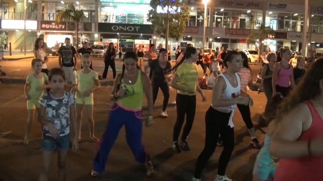 Zumba party with Dana Balilti & Mario Gutierrez at Kiryat Gat смотреть онлайн