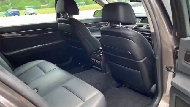 BMW 730Li AT Sunroof NAV Brown 2013 - SND4139X смотреть онлайн