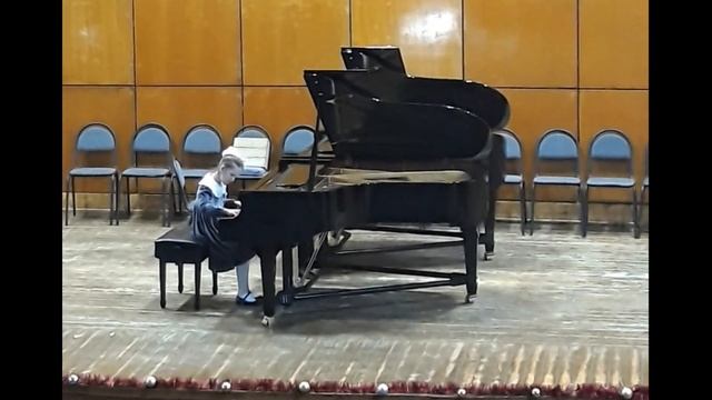 1. К. Черни под редакцией Г. Гермера, ч.2 Этюд 6 2. И. С. Бах. Двухголосная инвенция C- dur смотреть онлайн