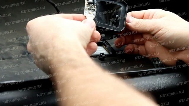 Замена лампы освещения перчаточного ящика Mazda смотреть онлайн