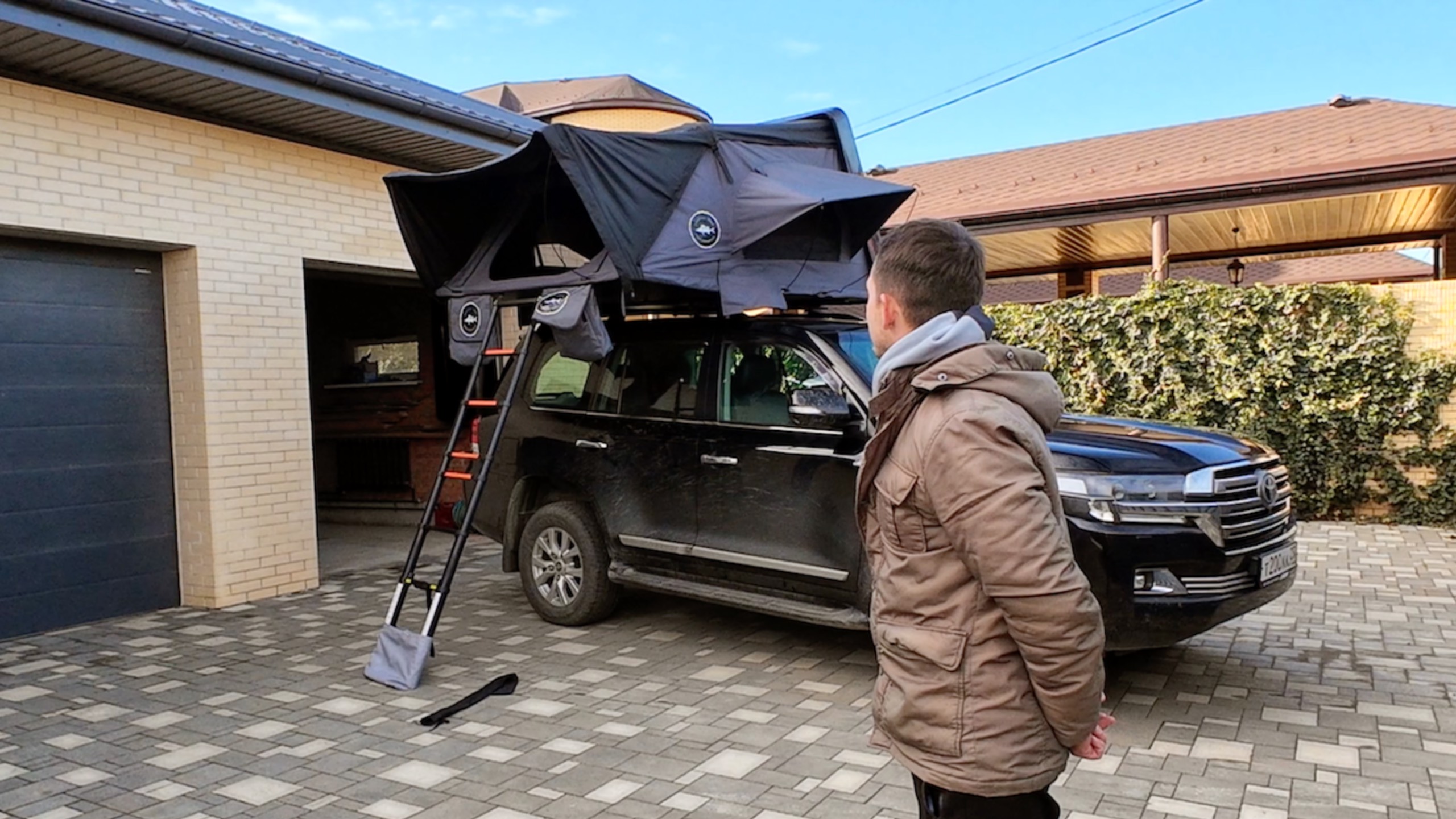 Автопалатка. Обзор и установка палатки на крышу машины