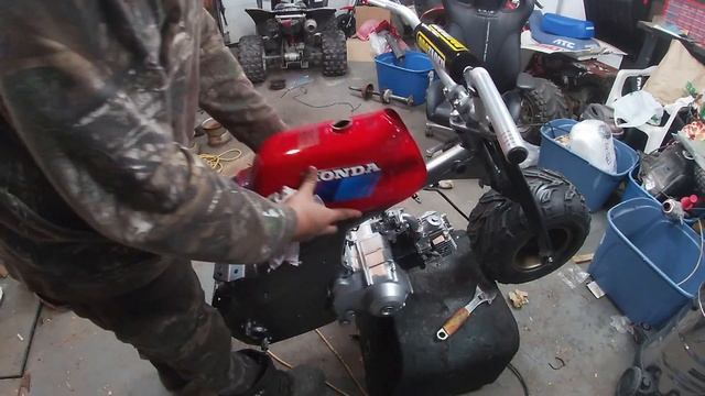 Restauration de mon Honda atc 70 acheté sur Ebay et Amazon смотреть онлайн