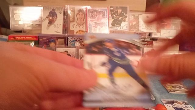 2023/24 UPPER DECK MVP HOCKEY HOBBY BOX #6 BOX BREAK смотреть онлайн