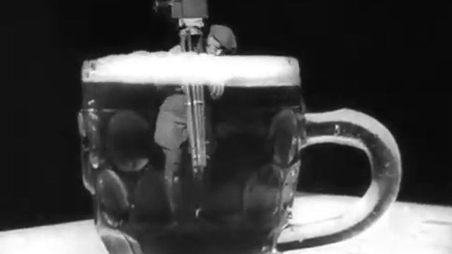 Man with a Movie Camera | Dziga Vertov смотреть онлайн