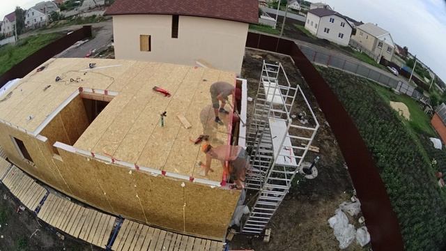 Таймлэпс сборки дома из СИП панелей. смотреть онлайн