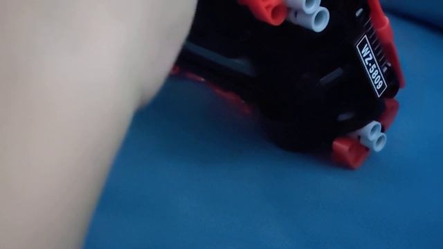 сравнение двух конструкторов из Китая и оригинальный Lego.