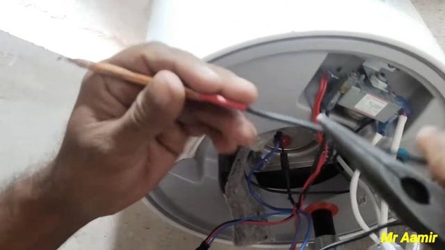 How to repair water heater || Geyser me paani garam kyo nahi hota смотреть онлайн