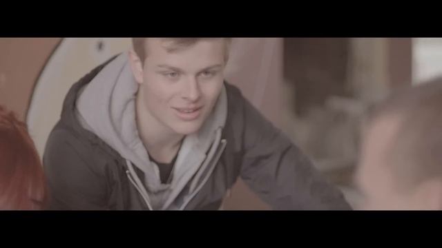 Mark With a K - MoneyShaker (official TV video) смотреть онлайн