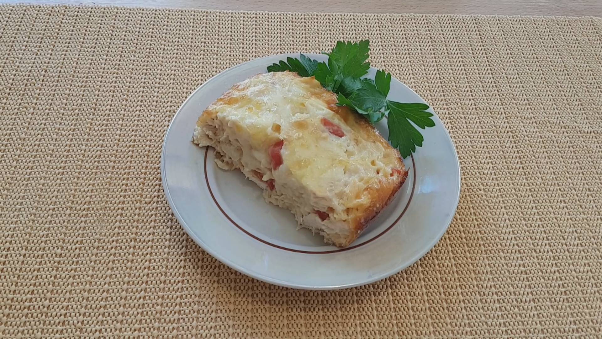Запеканка из куриного филе с помидорами в духовке смотреть онлайн