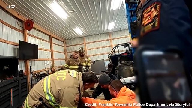 Hot Dog! First Responders Use Plasma Cutter to Free Pup Stuck in Tire смотреть онлайн