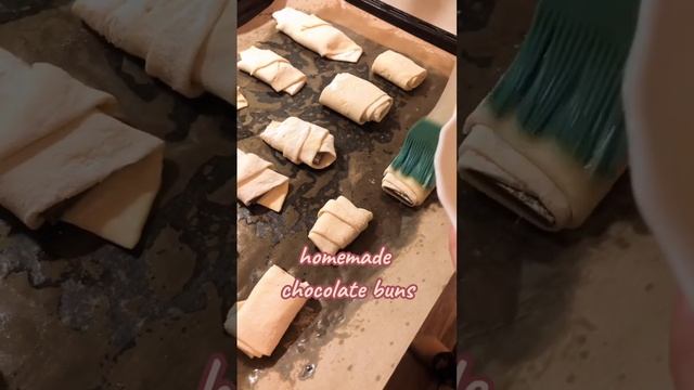 ДОМАШНИЕ БУЛОЧКИ С ШОКОЛАДОМ #2024 #зима #aesthetic #day #булочки#булочкисначинкой#шоколад#дом смотреть онлайн