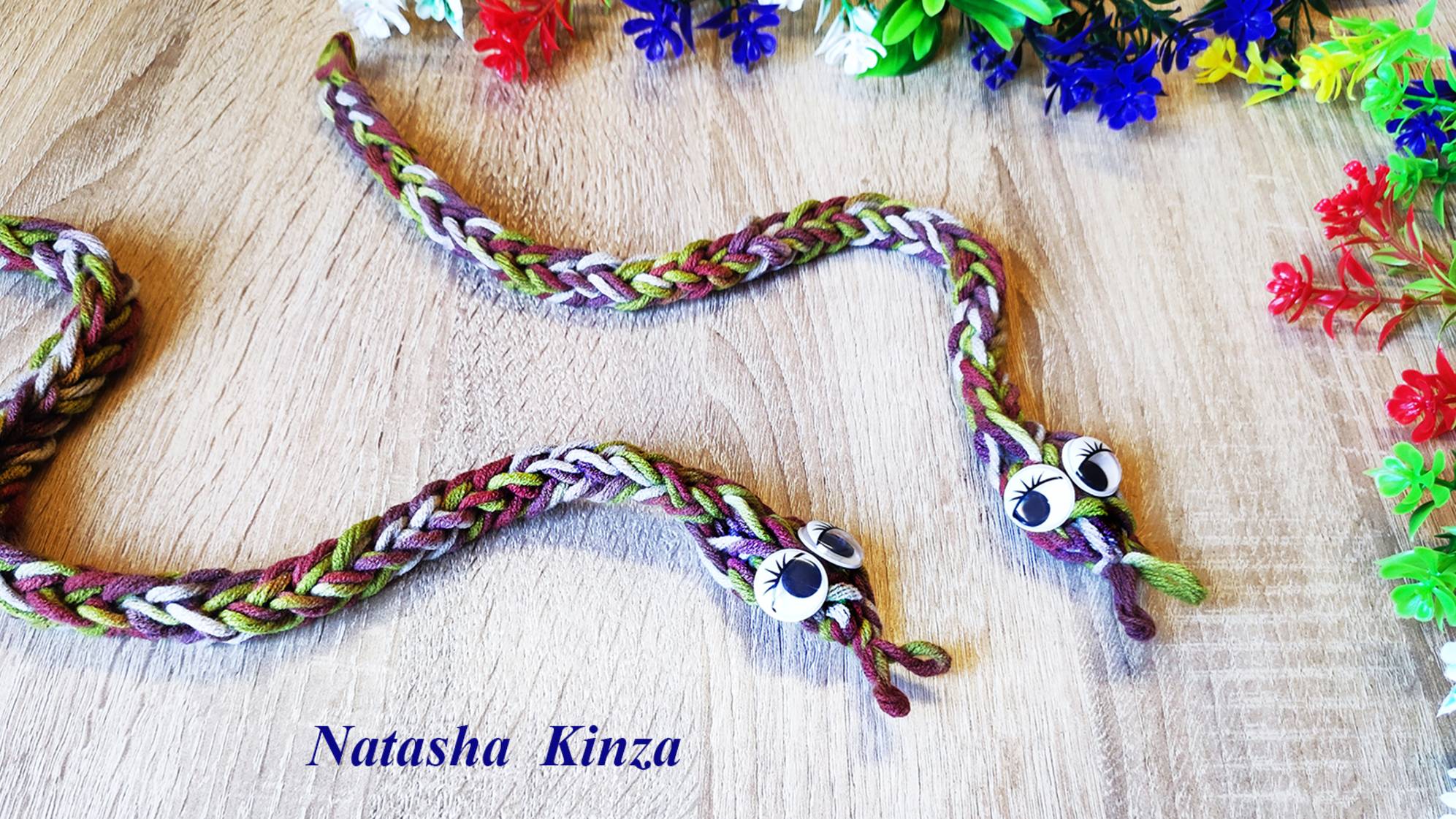 Змейка БЕЗ вязания 5 ШТУК В ЧАС!/knitted snake смотреть онлайн