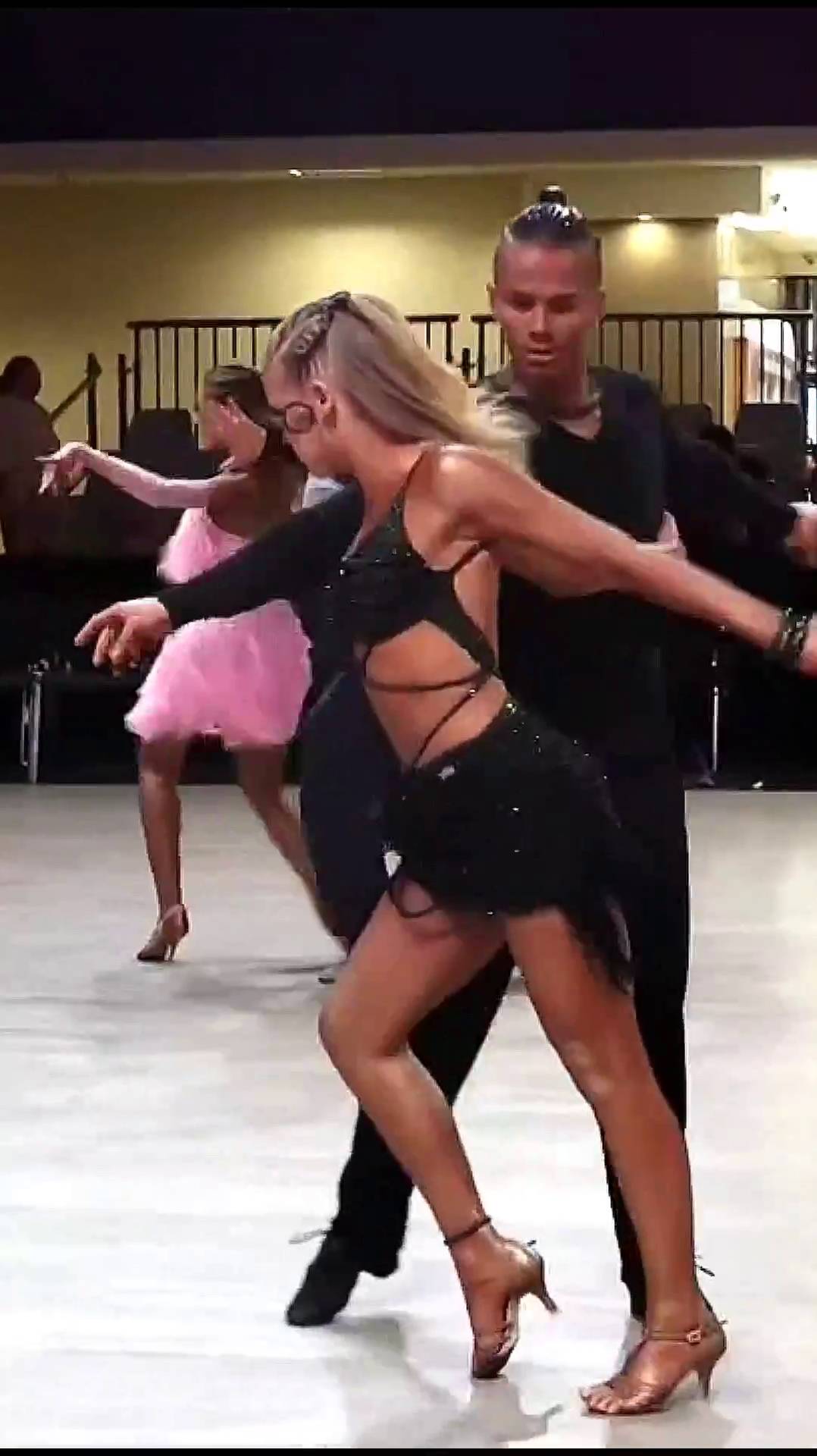 Бальные танцы. смотреть онлайн