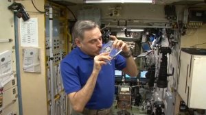 Год на орбите. Часть 4 - Космическая еда / A Year in Space. Space Food