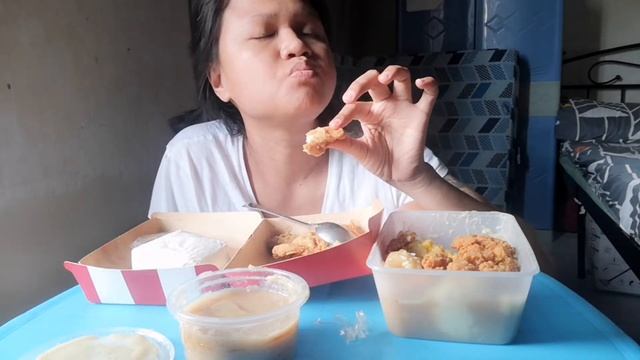 Happy eating moments during quarantine | KFC Mukbang coz it's Merienda time ❤️ смотреть онлайн