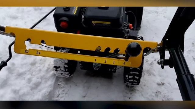 Снегоуборщик Huter SGC 4000E смотреть онлайн