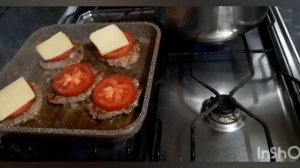 Котлета с яйцом🥚🍘😋😋😋