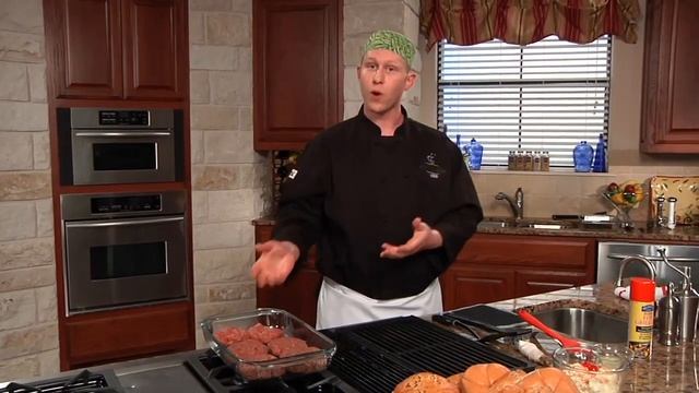 Best Bison Burger | H-E-B Recipes смотреть онлайн