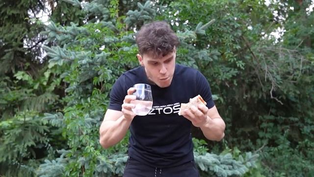 Spróbowałem diety MATT STONIE przez 24h! (10.000 kcal na czas) смотреть онлайн