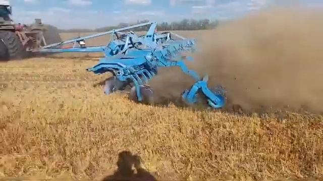 Подготовка почвы под озимые 2025. Предшественник лён масличный. смотреть онлайн