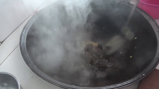 木耳腐竹分不清楚？三道家常菜配上金黃餅子，吃的香噴噴【泥土大黑】 смотреть онлайн