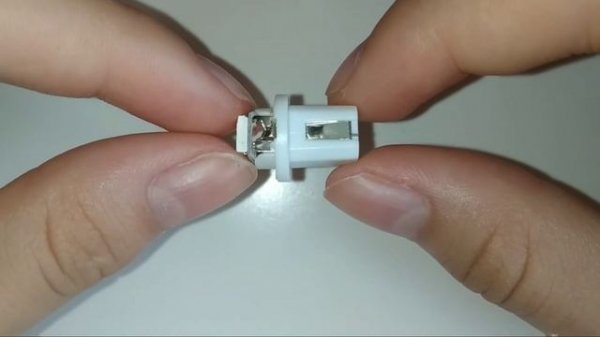 Светодиодная автомобильная лампа NeTuning B8.5d в панель приборов