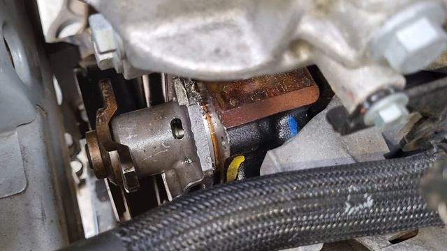 Замена помпы Рено Эспейс5 1.6 DCI R9M 452