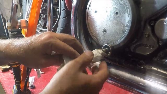 Replacing the Shifter Shaft Seal on the 85 Shadow 700 смотреть онлайн