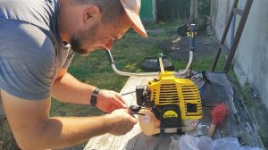 Замена шланга подали топлива с фильтром на мотокосе huter