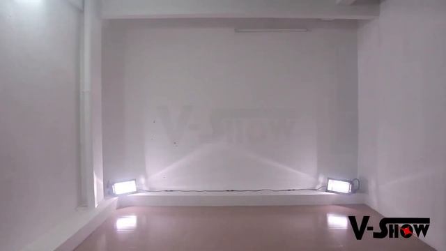 Martin Atomic 3000W DMX Strobe light смотреть онлайн
