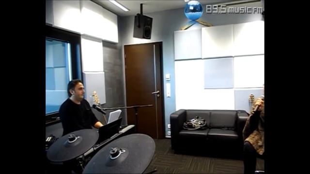 Linda Kiraly - Smile & Believe @89.5 Music FM смотреть онлайн