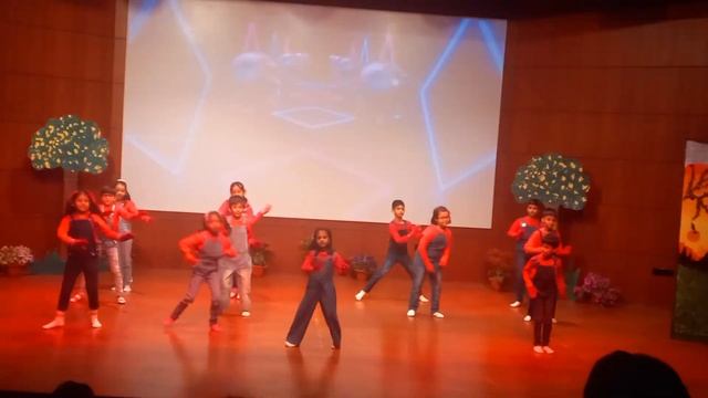 very nice English song. anzi her school zephyr dance program . смотреть онлайн