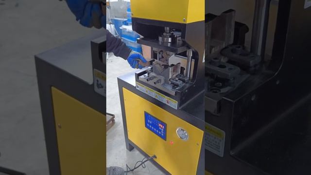 Export India Hydraulic Angle Notching Machine For 45mm Square Tube смотреть онлайн